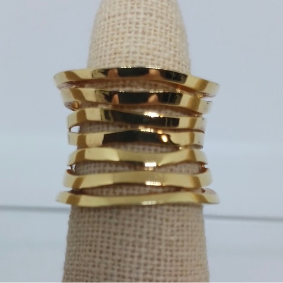 UNIQUE GOLD RING - Picture 2 of 4